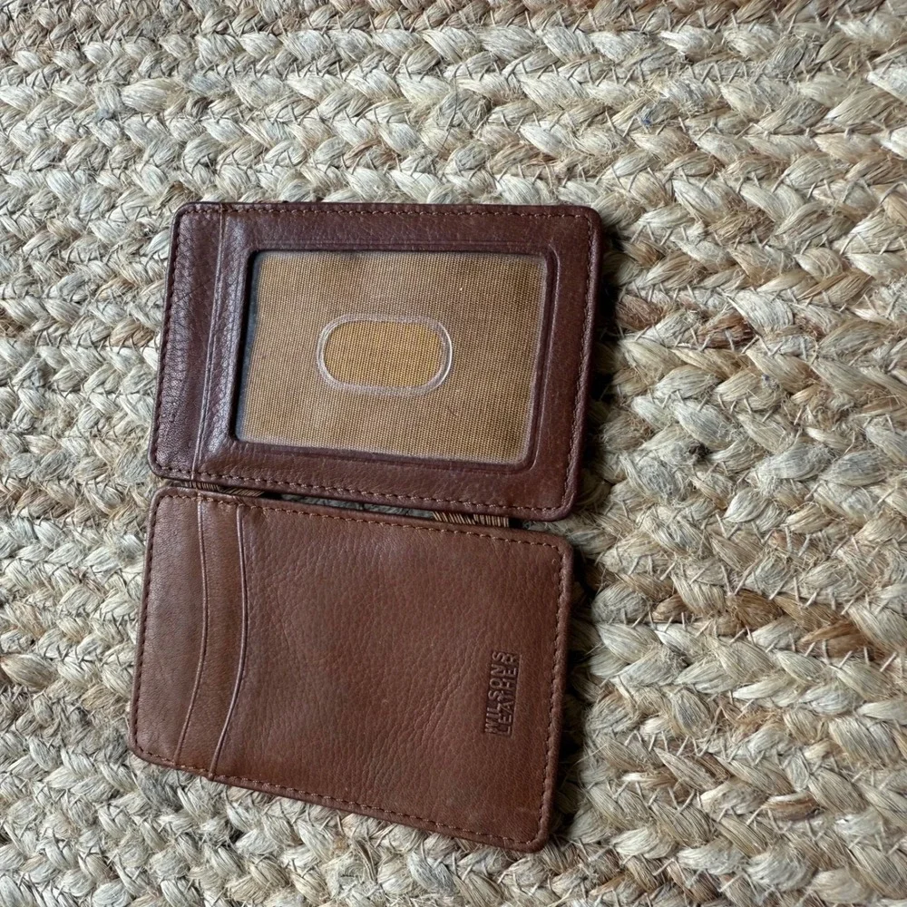 Wilsons Leather Magic Wallet Brown Genuine Leather Slim Card Case ID Window